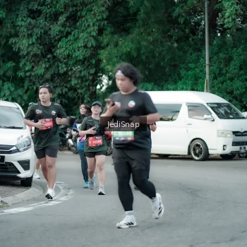 Runner Photo 3893369