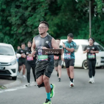 Runner Photo 3893384