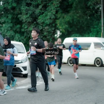 Runner Photo 3893424