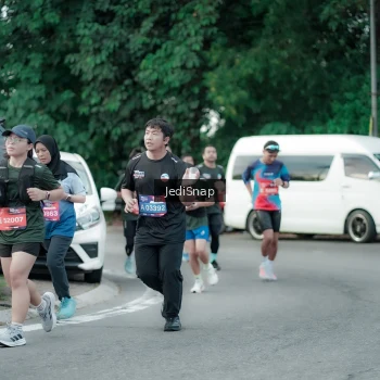Runner Photo 3893432