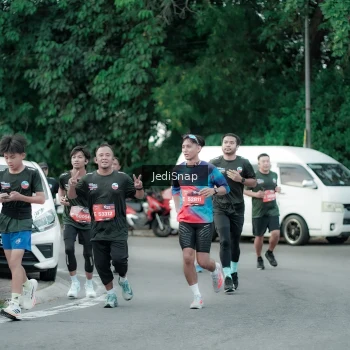 Runner Photo 3893446