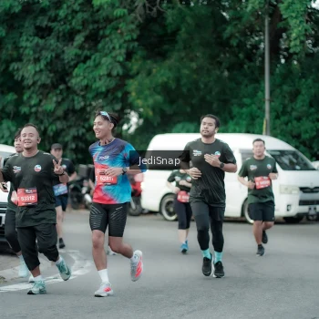 Runner Photo 3893527