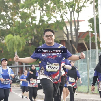 Runner Photo 3893535