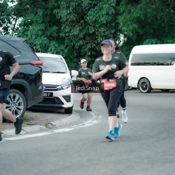 Runner Photo 3893543