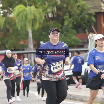 Runner Photo 3893565