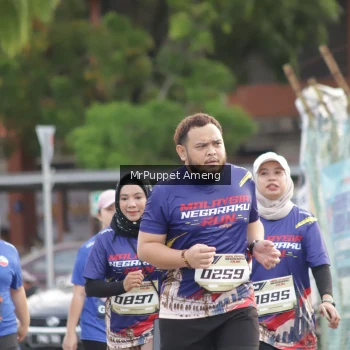 Runner Photo 3893579