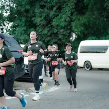 Runner Photo 3893588