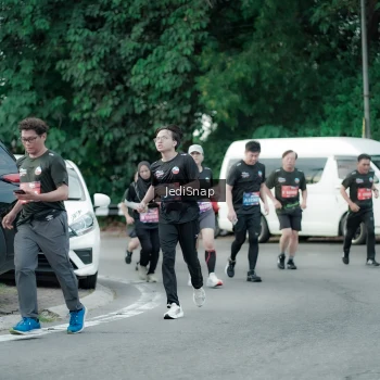 Runner Photo 3893653