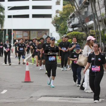 Runner Photo 3893673
