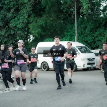 Runner Photo 3893680