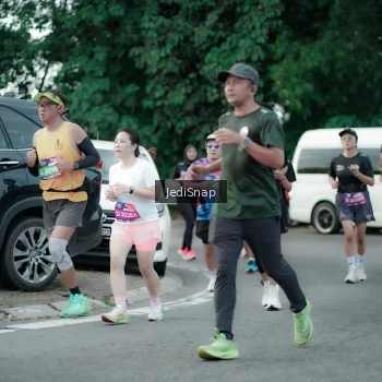 Runner Photo 3893691