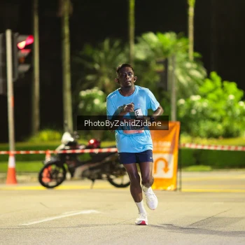 Runner Photo 3893709