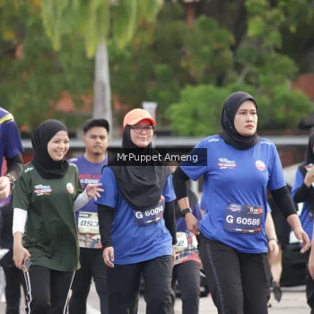 Runner Photo 3893715
