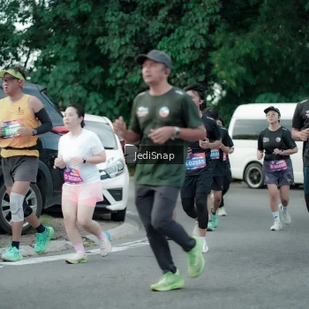 Runner Photo 3893733