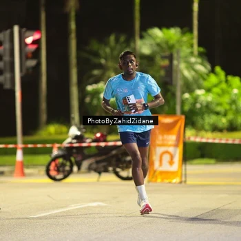 Runner Photo 3893736