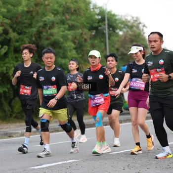Runner Photo 3893744