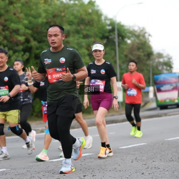 Runner Photo 3893869