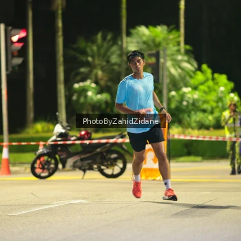 Runner Photo 3893875
