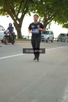 Runner Photo 3894222