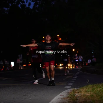 Runner Photo 3894295