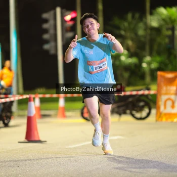 Runner Photo 3894341