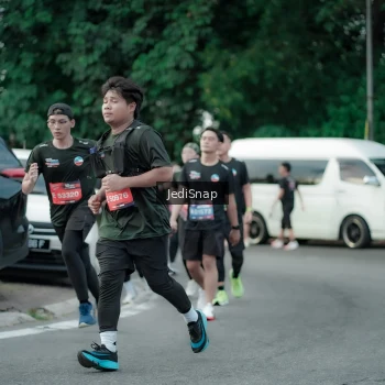 Runner Photo 3894477