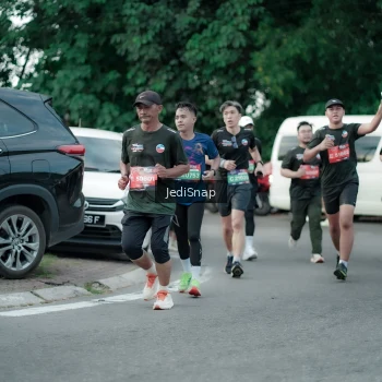 Runner Photo 3894532