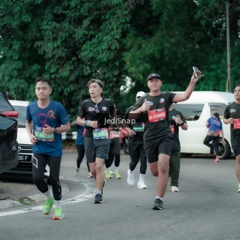 Runner Photo 3894541