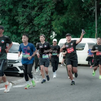 Runner Photo 3894553