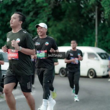 Runner Photo 3894599