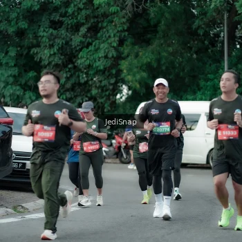 Runner Photo 3894608
