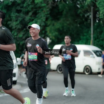 Runner Photo 3894631