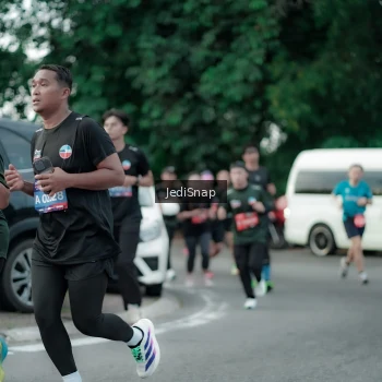 Runner Photo 3894640