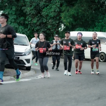 Runner Photo 3894682