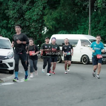 Runner Photo 3894683