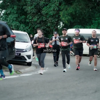 Runner Photo 3894693