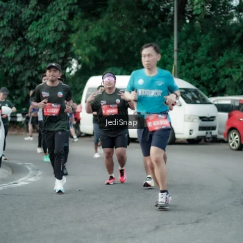 Runner Photo 3894709
