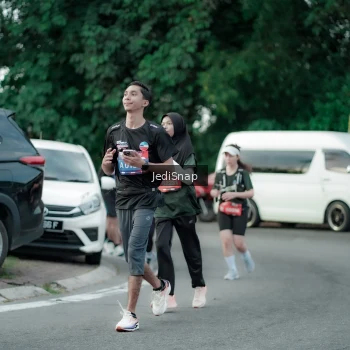 Runner Photo 3894773