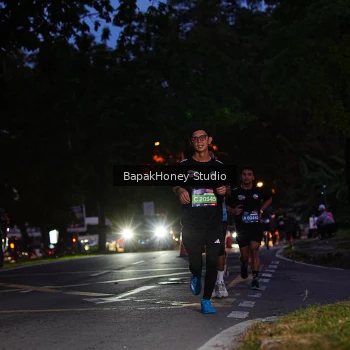 Runner Photo 3894790