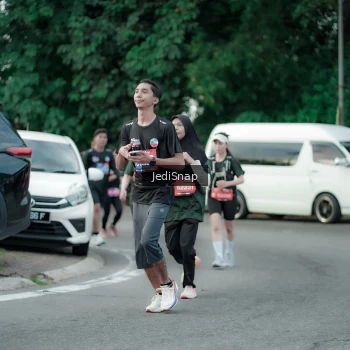 Runner Photo 3894795