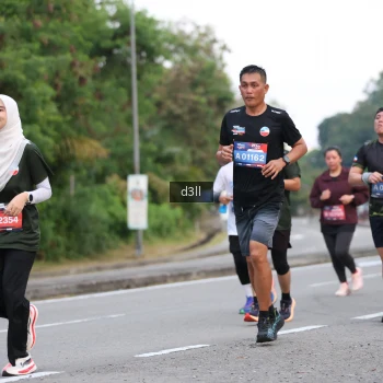 Runner Photo 3894876