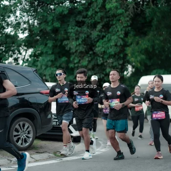 Runner Photo 3894890
