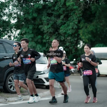 Runner Photo 3894896