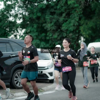 Runner Photo 3894914
