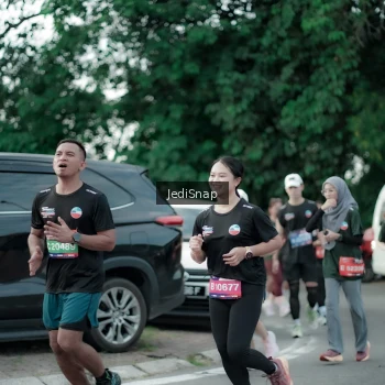 Runner Photo 3894917