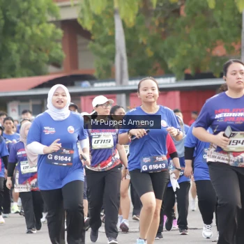 Runner Photo 3894987