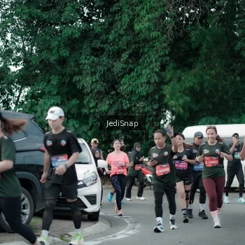 Runner Photo 3895005