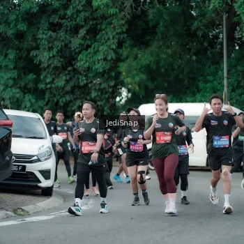 Runner Photo 3895021