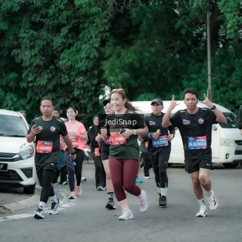 Runner Photo 3895053