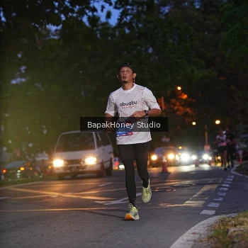 Runner Photo 3895070